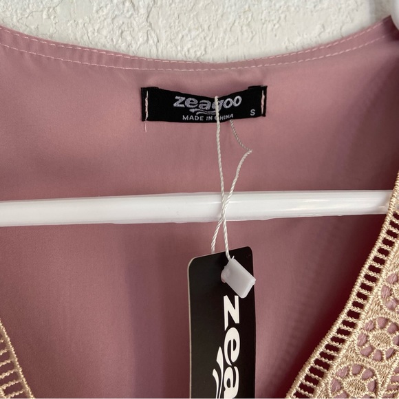 Zeagoo Swiss Dot Lace Trim Blouse Mauve Pink Size Small NWT - Picture 8 of 10
